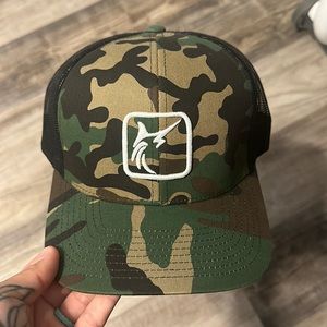 Camo fathom fishing trucker hat
